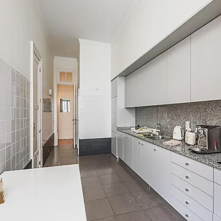 Appartement Charming 2Br On Rua Das Flores In Historic Porto