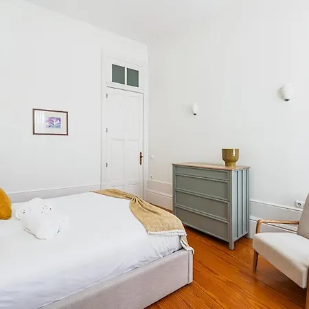 Charming 2Br On Rua Das Flores In Historic Porto * Porto